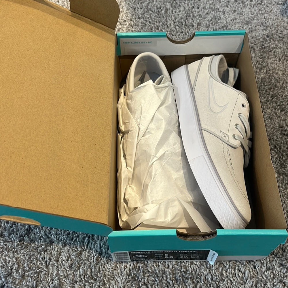 NIB Nike SB Zoom Janoski